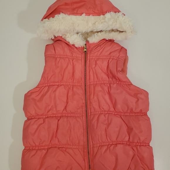Old Navy Other - Old Navy Insulated Puff Vest with Faux Fur Hood 3T